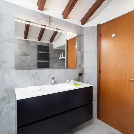 Apartment Keys Of Italy - Umbria 50 Your Modern Hut